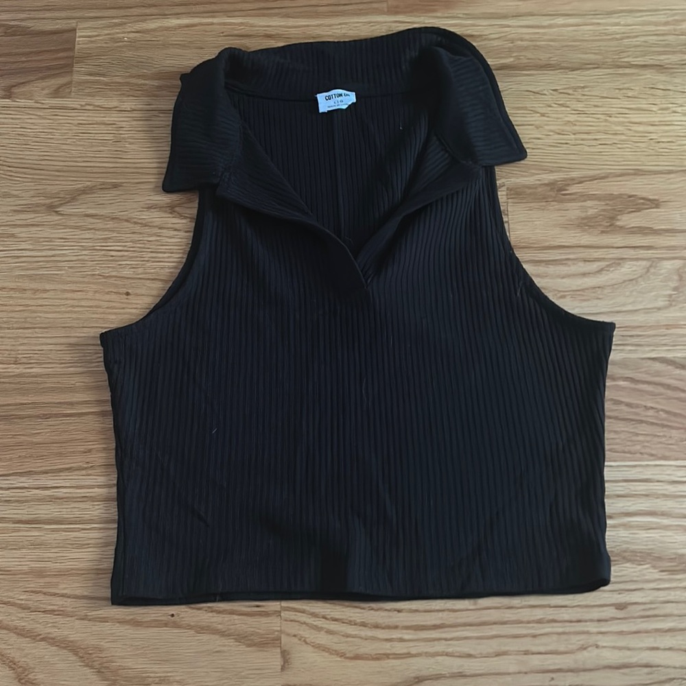 Black ribbed top